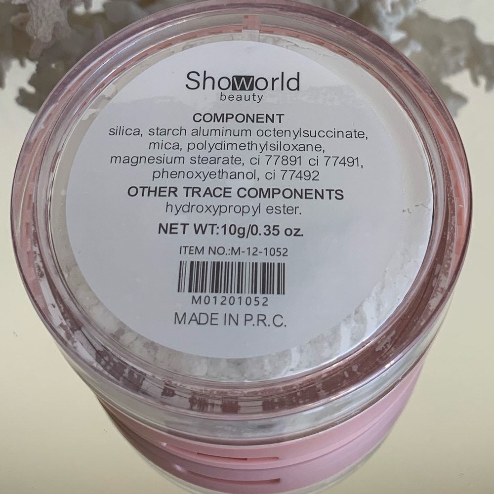 SHOWORLD BEAUTY Cosmetic Setting Powder Light and Smooth 10g/0.35 oz.New in Box - Picture 5 of 9